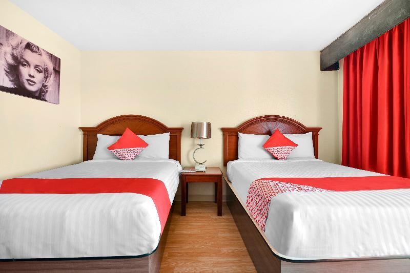 Oyo Hotel San Antonio Lackland Near Seaworld Exterior photo